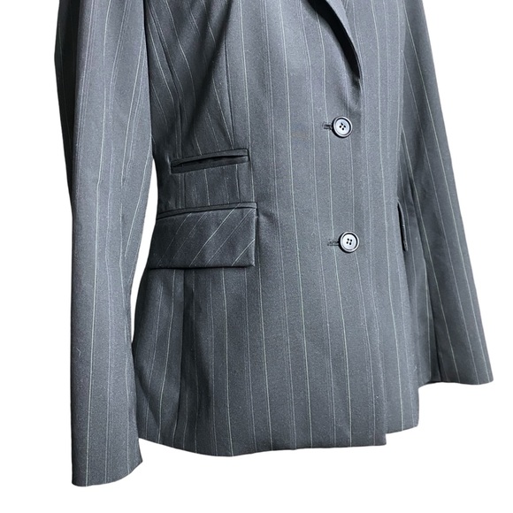 BCBG Maxazria Women Black Pinstripe Blazer Suit Jacket Work Career Academia 6 - Picture 3 of 10